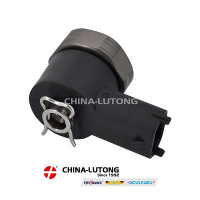 Common Rail Fuel Injector Solenoid Valve FOOVC30318     for  0445110183 0445110301 0445110313