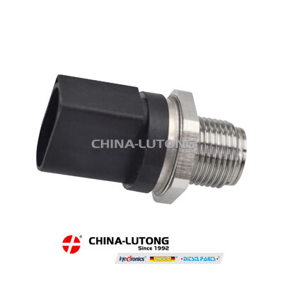 Diesel Fuel Rail Pressure Sensor   0 281 002 942   for Mercedes-Benz Sprinter Vito Actros Antos Arocs OM611 OM612 OM471 0051535828 0071530228